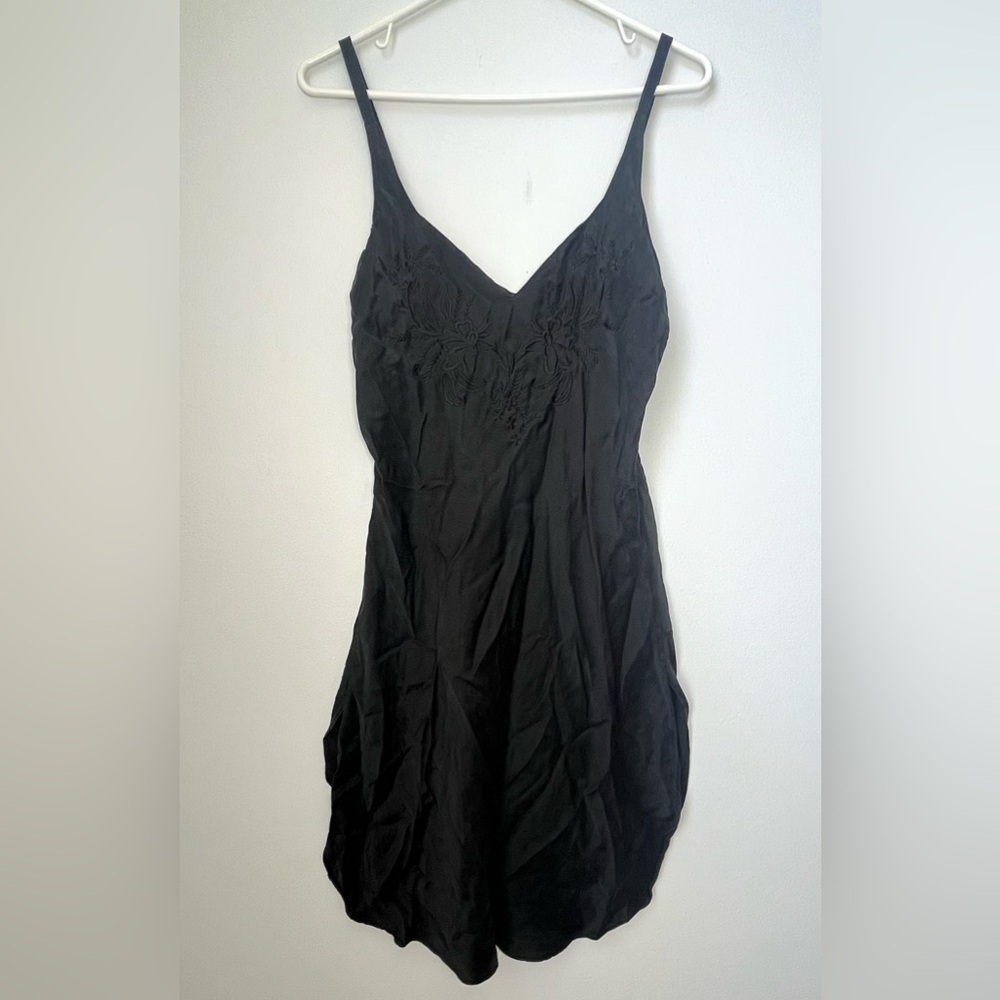 VTG Victoria’s Secret Gold Label 100% Silk Black Slip Nightie Embroidered Size S